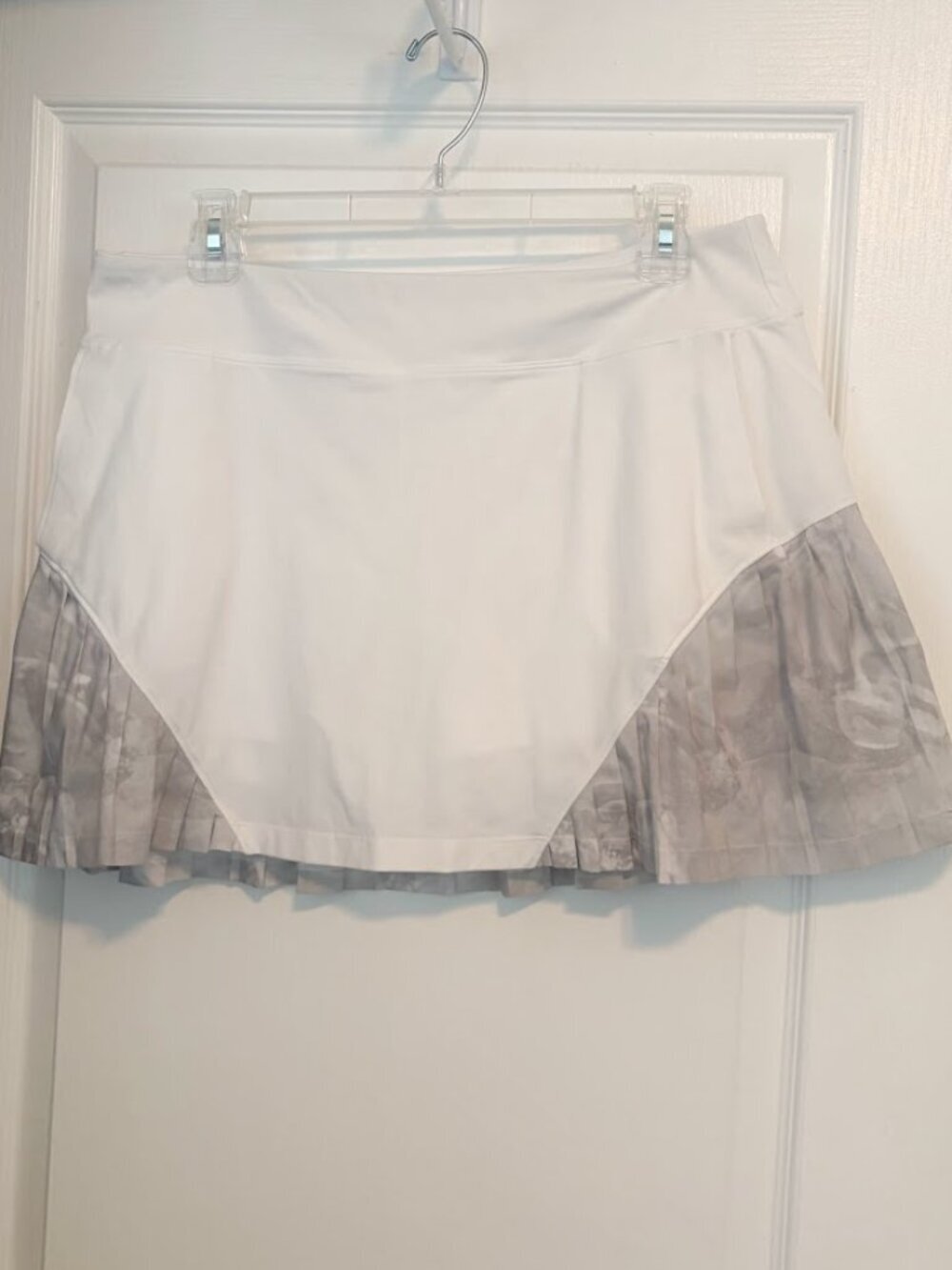 Under Armour Fitted Heat Gear Pleated Pockets Pull On Golf Short Skort Skirt